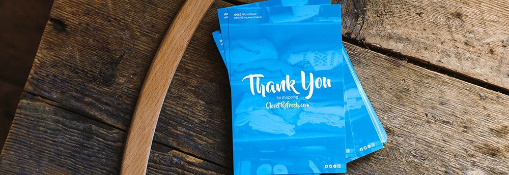 Use postcards as business thank you cards. Show your thanks to your customers. 